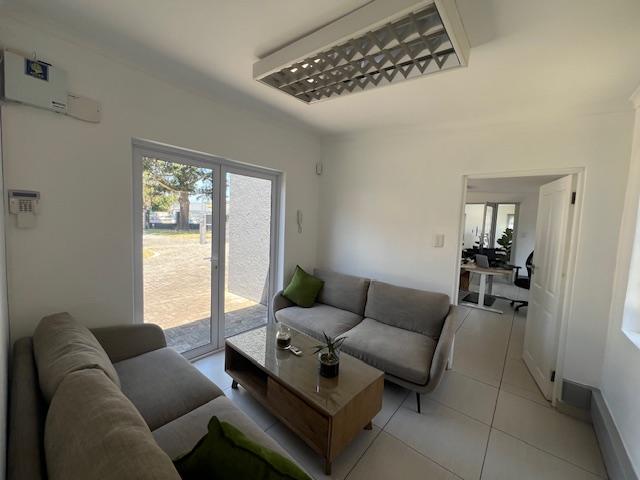 To Let commercial Property for Rent in Walmer Eastern Cape